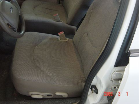 2002 Ford Crown Victoria photo