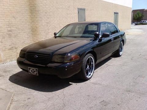 2000 Ford Crown Victoria