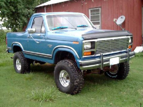 1984 Ford Bronco - Sky-J 6" lift