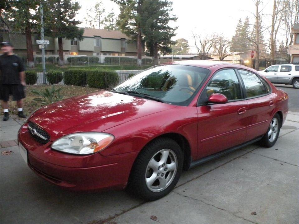 2001 Ford Taurus “Bull”