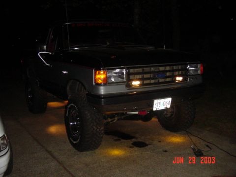 1989 Ford Bronco - With the flash