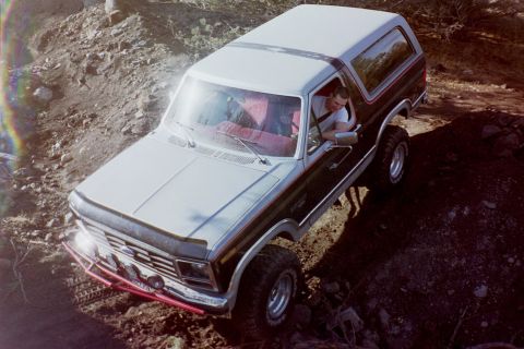 1984 Ford Bronco - Going into the ditch