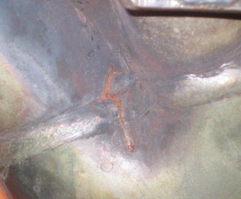 1991 Ford Bronco - Header Crack.
