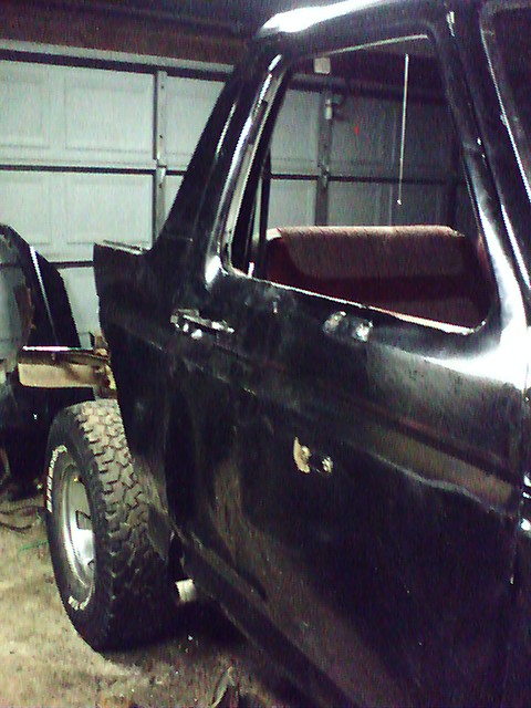 1985 Ford Bronco - GOT BORED WAS DOVETAILED COULDNT GET REAR TO ATTACH TO SOMETHING THAT WASNT RUSTY OR SOLID