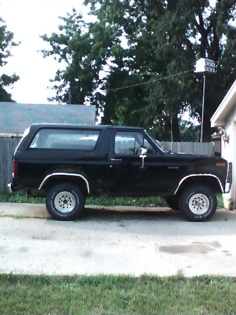 1985 Ford Bronco photo