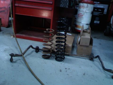 1986 Ford Bronco - another shot of front springs, swaybar and other stuff in the boxes