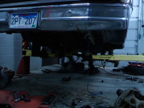 1986 Ford Bronco - rear end going back together, front end brackets still in work