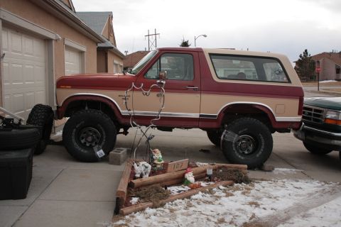 1986 Ford Bronco - my 35x12.50x15 yokohoma mt mud tires mocked up