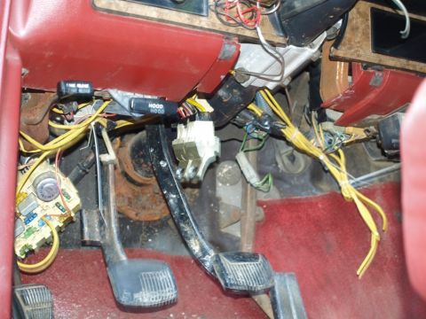 1986 Ford Bronco - Wiring rat's nest