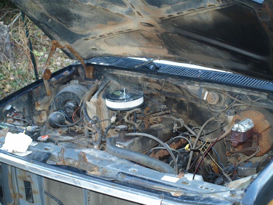 Engine bay overview