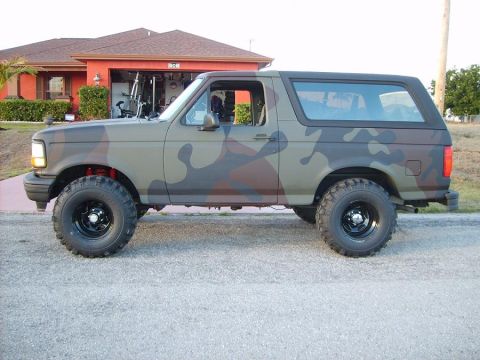 1993 Ford Bronco photo