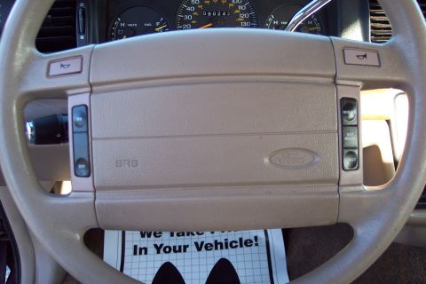 2001 Ford Crown Victoria