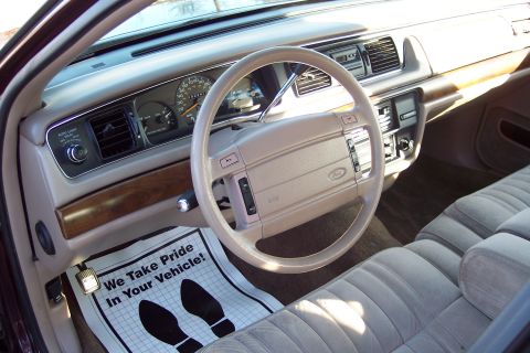 2001 Ford Crown Victoria