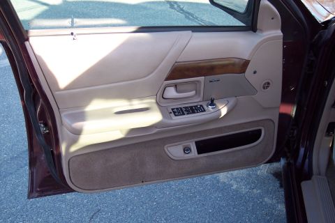 2001 Ford Crown Victoria