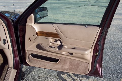2001 Ford Crown Victoria