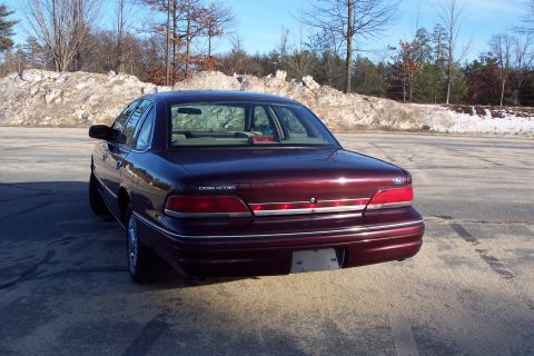 2001 Ford Crown Victoria