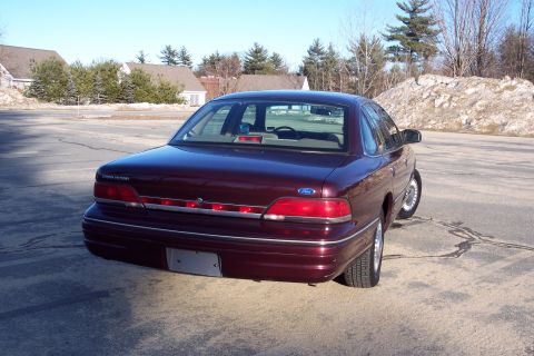 2001 Ford Crown Victoria