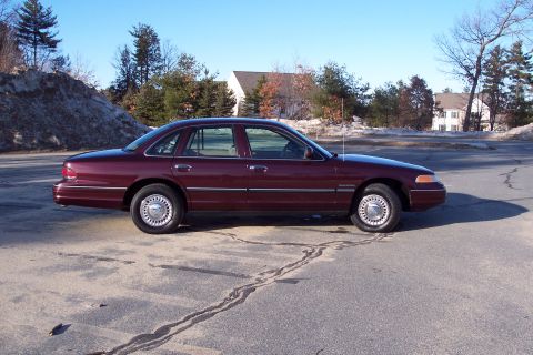 2001 Ford Crown Victoria