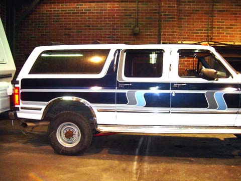 1994 Ford C-350 (Centurion Conversions) - Lowrider