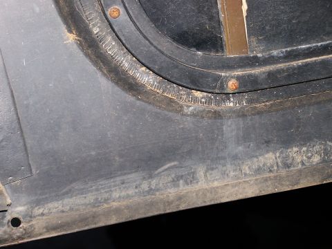 1988 Suzuki Samurai - non cracked side