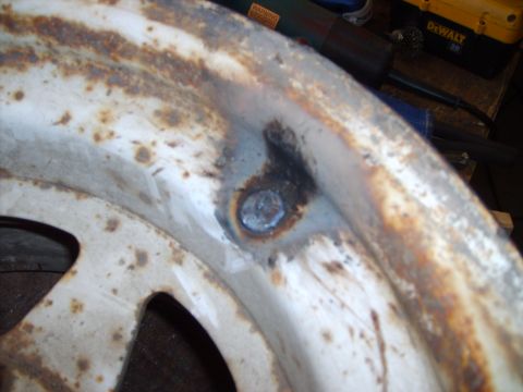 1989 Ford Bronco - relocated the valve stems to the inner lip to keep them away from the rocks.
