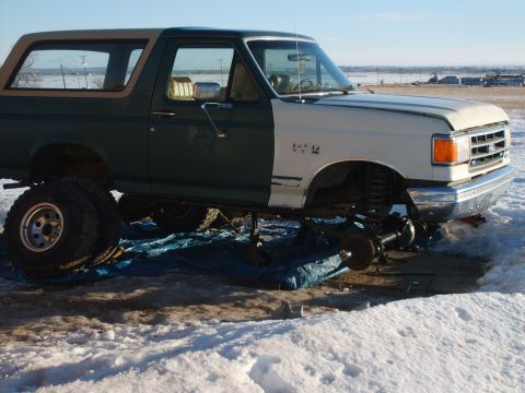 1989 Ford Bronco - the old girl as she sits no steering no tires and no brakes. for now.