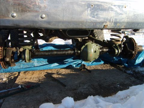 1989 Ford Bronco - another shot of the axle