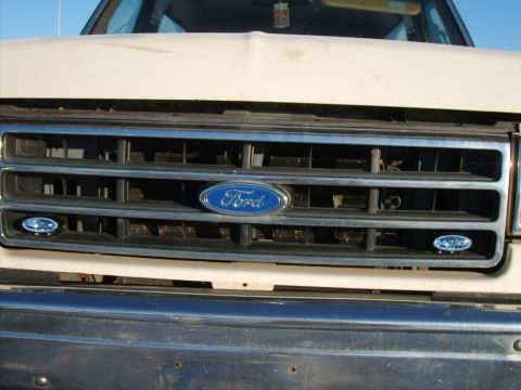 1989 Ford Bronco - full grille