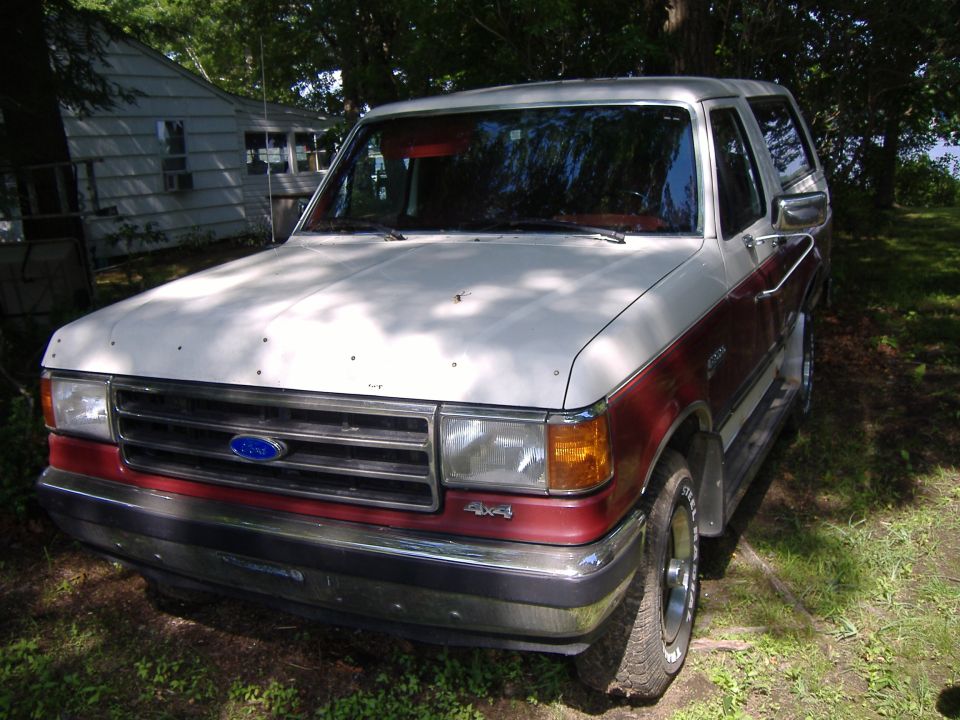 1990 Ford Bronco “Susie Q”