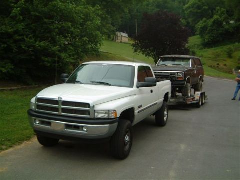 1982 Ford Bronco - The tow rig. My brothers new diesal. It didn't even breath hard the entire trip.