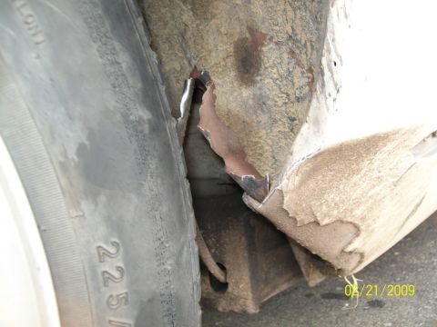 1972 Ford Ranchero - FENDER DAMAGE FROM BLOWOUT