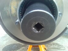 1989 Ford Bronco - See all of the space around the nut.