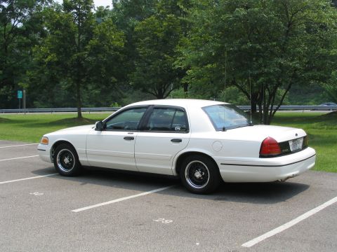 1998 Ford Crown Victoria photo