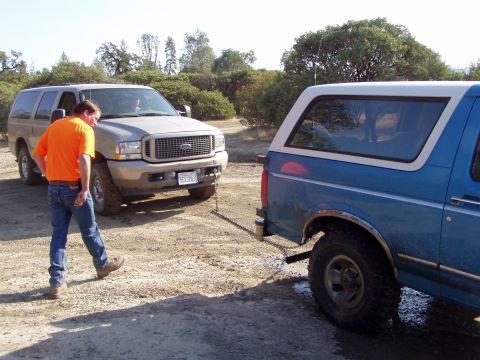 1995 Ford Bronco - Nice guys pulled my out