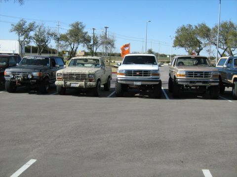 1993 Ford Bronco - Outside pic
