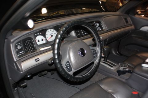 2003 Mercury Marauder - Interior view of a 2003 Mercury Marauder, highlighting the dashboard and steering wheel.
