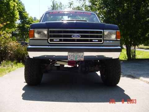 1989 Ford Bronco - Not sure why these pics are so dark
