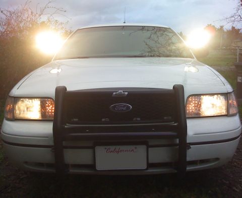 2000 Ford Crown Victoria photo