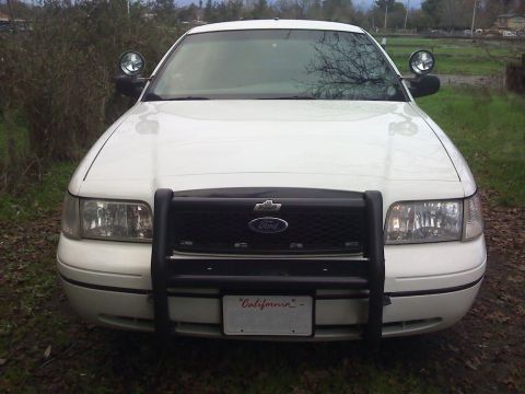 2000 Ford Crown Victoria photo