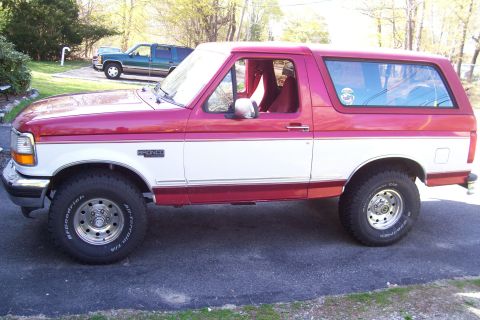1995 Ford Bronco - New tires on