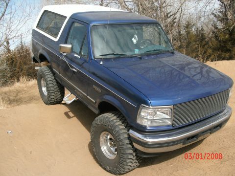 1996 Ford Bronco photo