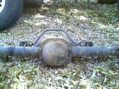 1996 Ford Bronco - Rear axle assembly shown with a SuperMotors.net watermark at the bottom right.