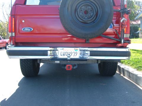 1988 Ford Bronco - new hitch + light that does not work with it.