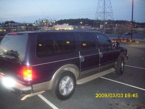 2000 Ford Excursion - Another Full Pic from the back