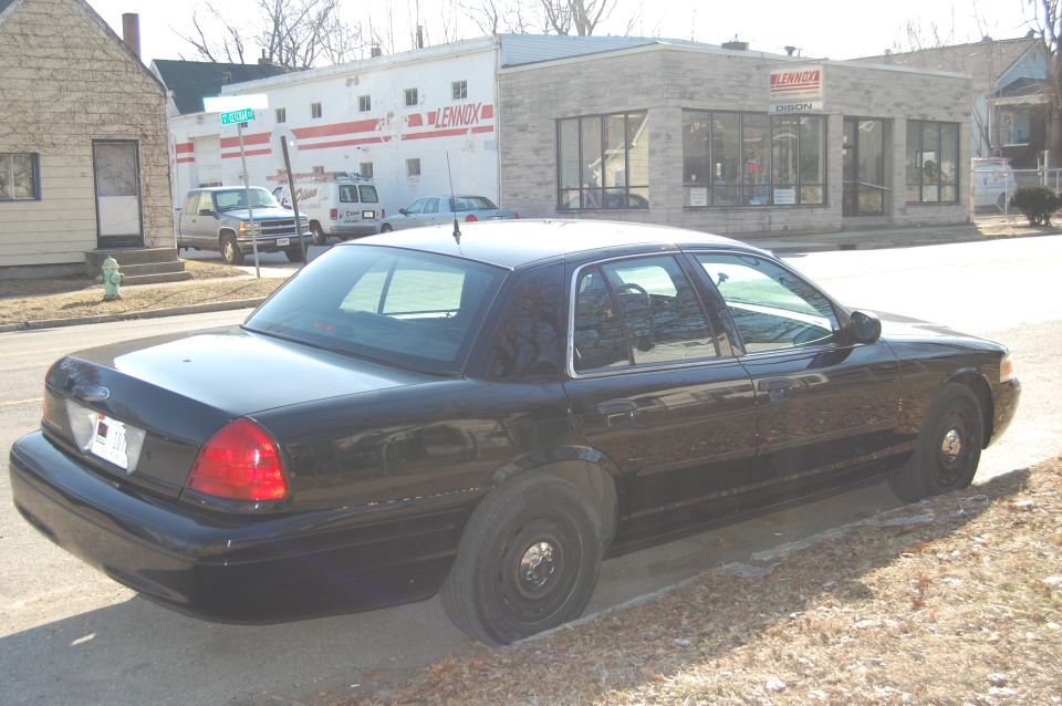 2003 Ford Crown Victoria
