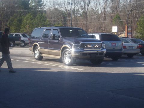 2000 Ford Excursion - Happen to notice a Fan