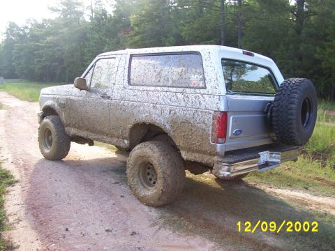1995 Ford Bronco - The people at the local coin-operated powerwash hate me.