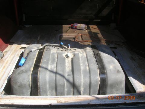 1985 Ford Bronco - tank installed and strapped down