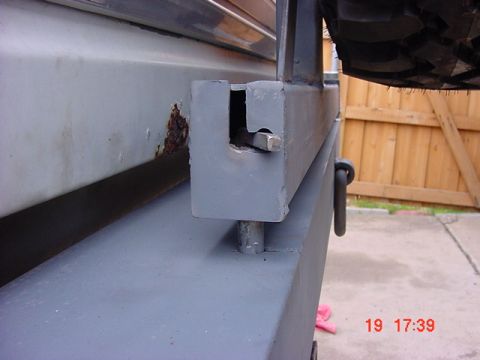 1986 Ford Bronco - latch