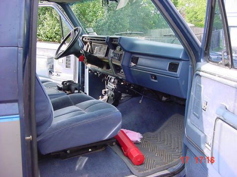 1986 Ford Bronco - pass. side